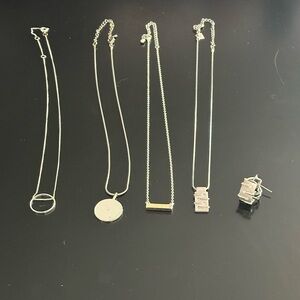 6 piece jewelry bundle inc 4 necklaces, 1 w/matching earrings.